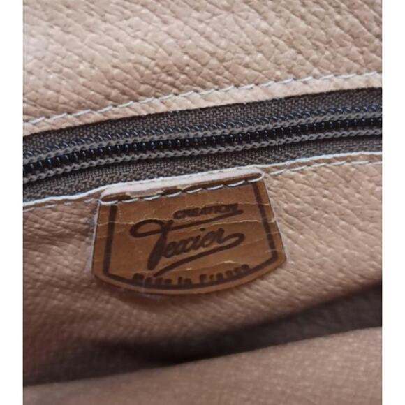 TEXIER BURGANDY LEATHER MESSENGER STYLE CROSSBODY BAG - Picture 6 of 10